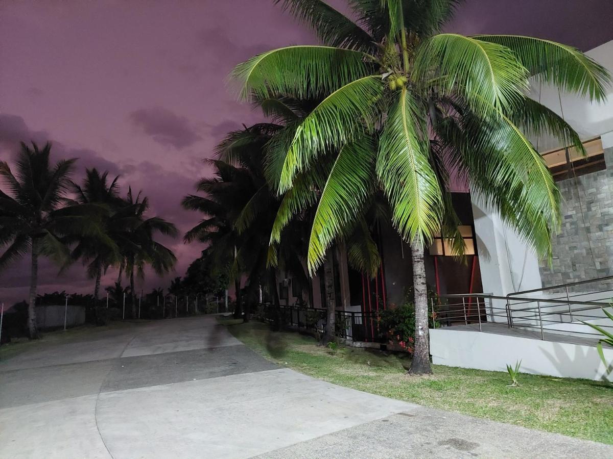 Nasau Resort & Villas Nadi Exteriér fotografie